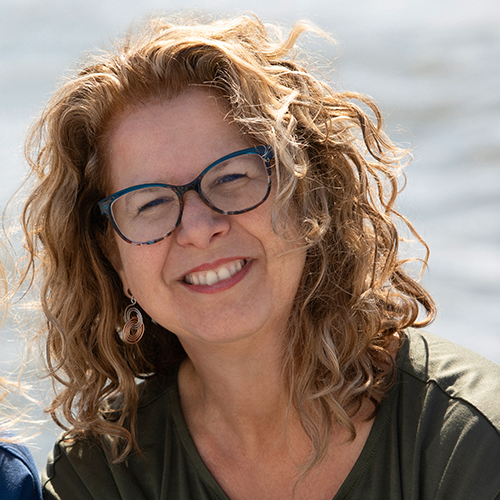 A portrait of the author Orly Konig